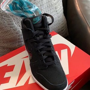 Women’s Nike Sky HI